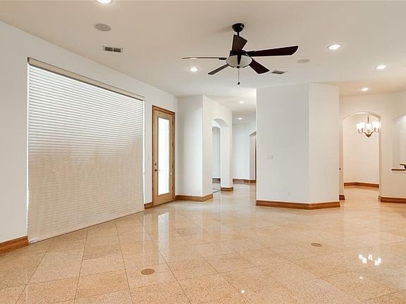 4th image of 4508 Victoria Ave