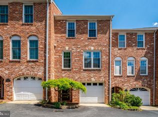 115 Shooters Ct, Alexandria, VA 22314
