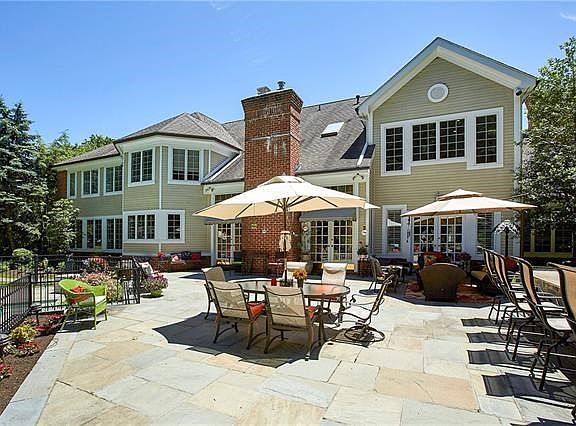 Enjoy Hosting Poolside Lunches on the Oversized Patios