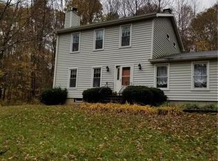 25 Meadow Ln, Willington, CT 06279