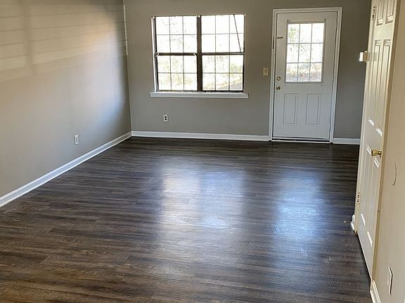 4th image of 621 South St