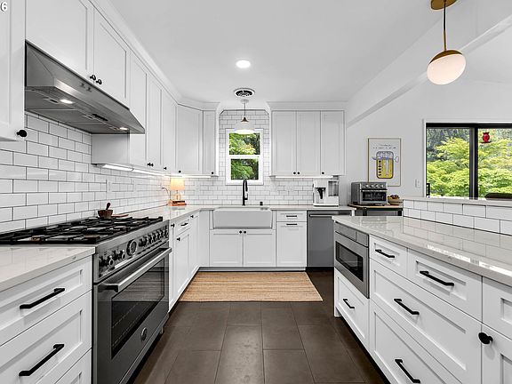 5th image of 29909 NW 51st Ave