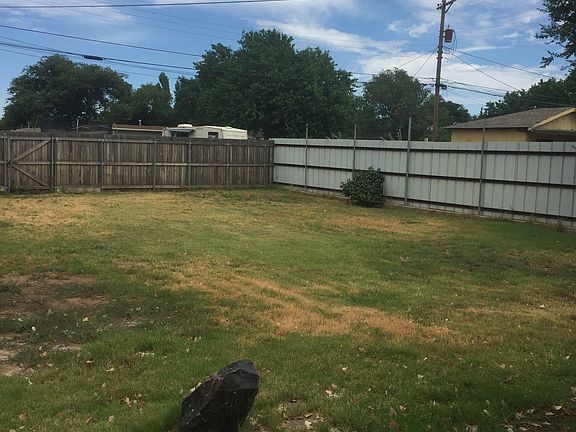 3rd image of 4203 SE 17th Ave