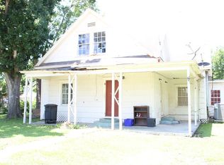 410 Morton Ave, Palacios, TX 77465