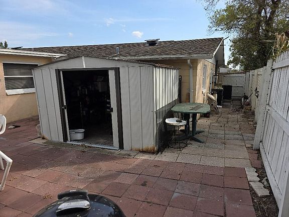 5th image of 7621 Ilex Dr