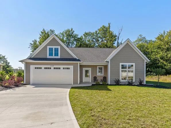 1468 Maplewood Dr #9, Jenison, MI 49428