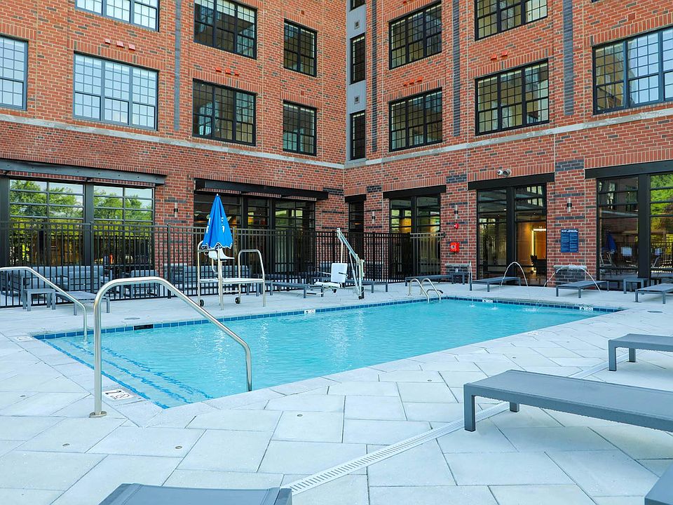 Outdoor Pool and Deck