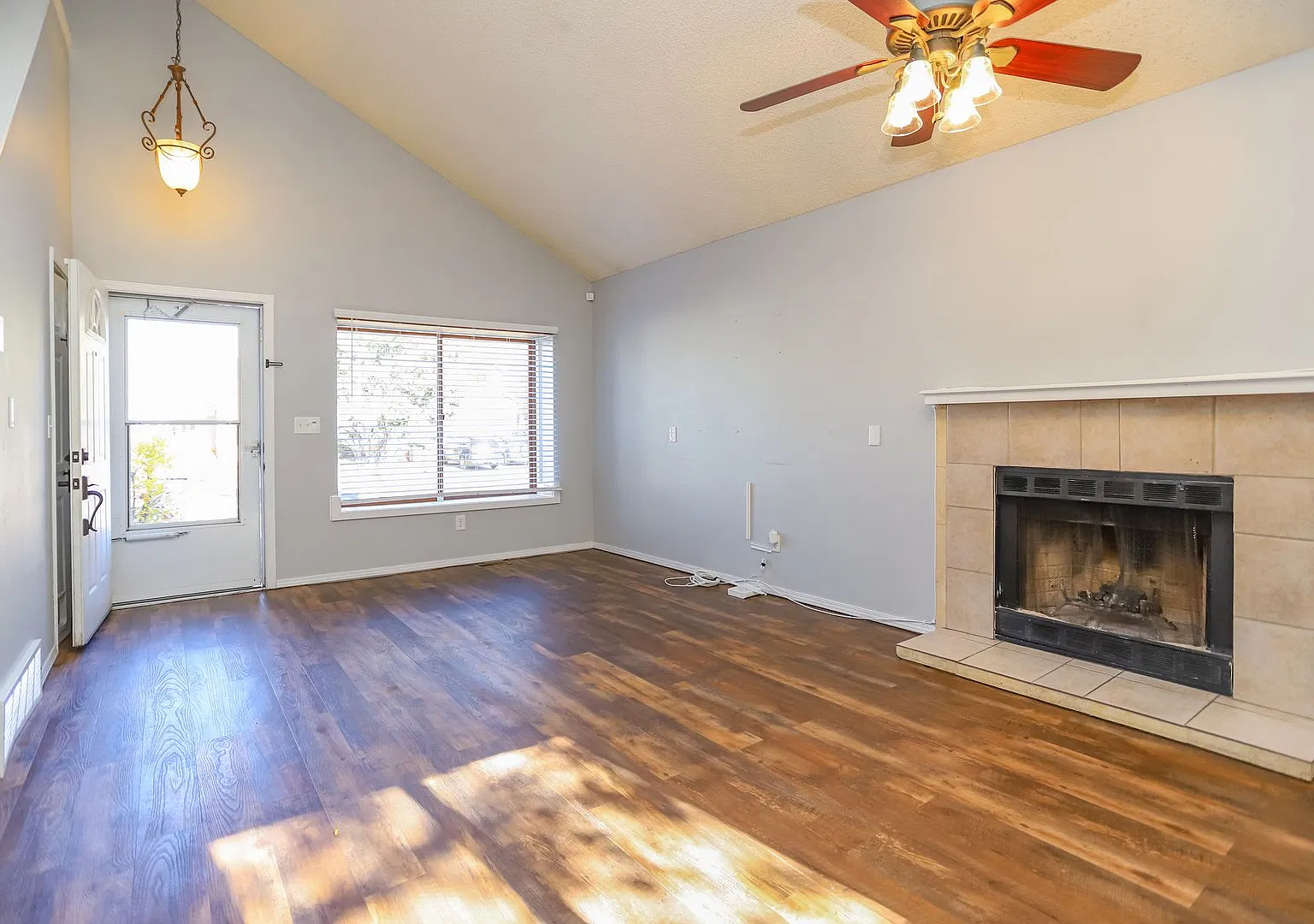 Beautiful Two-Story Home in Northwind neighborhood! — Photo 3