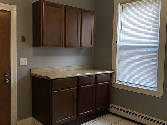4th image of 36 Irma St APT 1-2