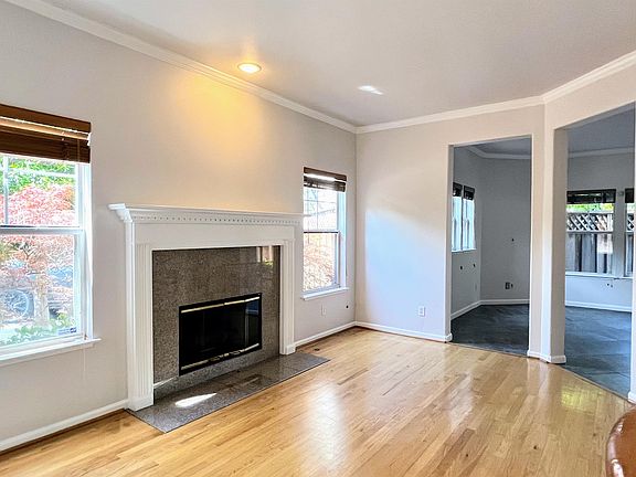 4th image of 113 Treseder Ct