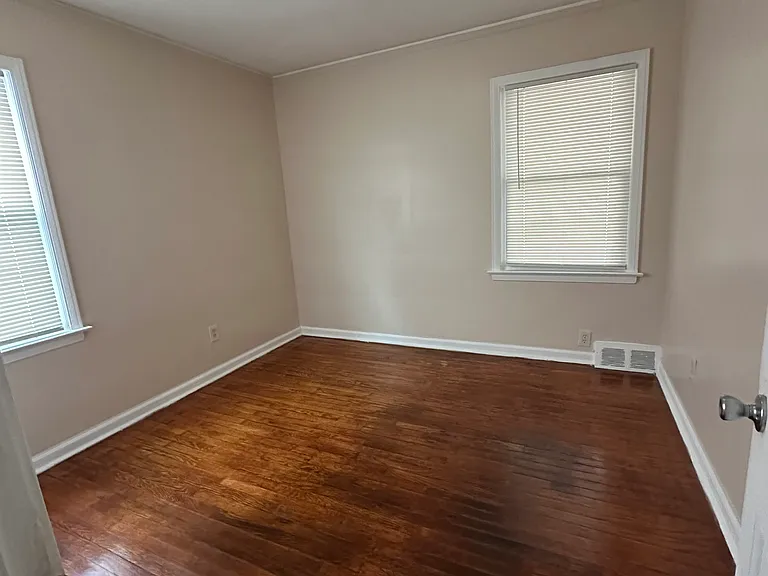 4810 Ternes St — Photo 5