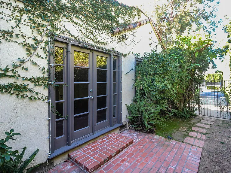 850 N La Jolla Ave — Photo 21