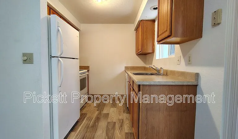 1803 Winfield Ave #B — Photo 8