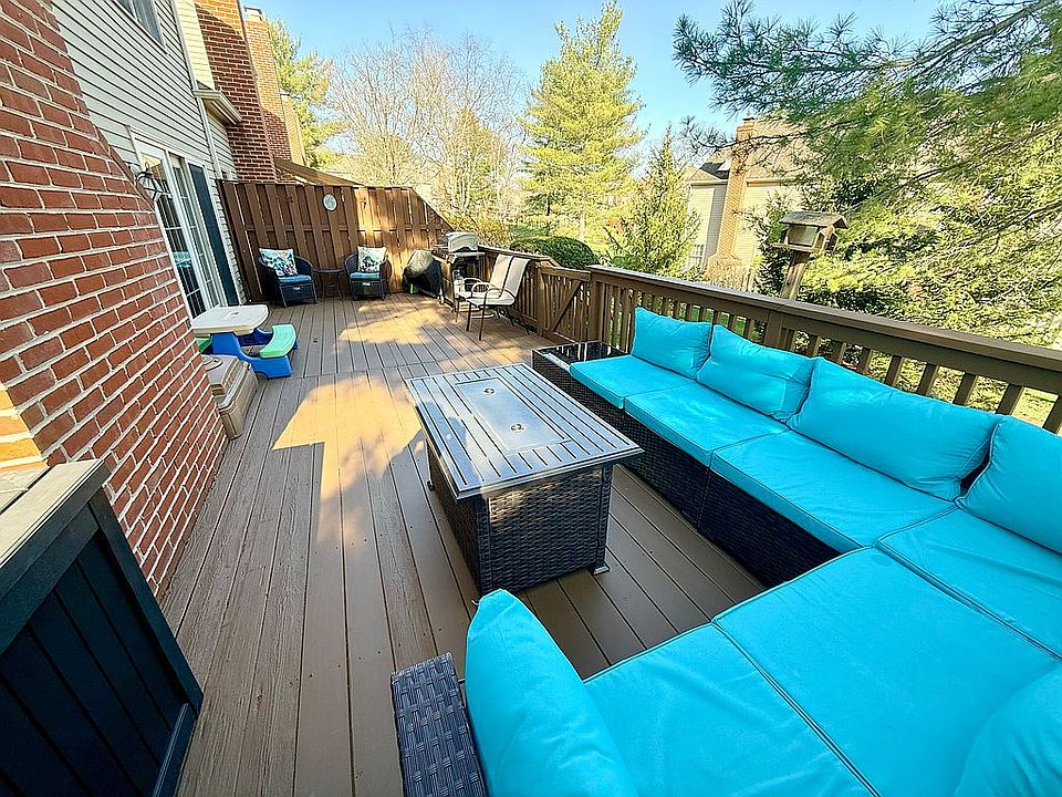 2nd image of 292 Conway Cir
