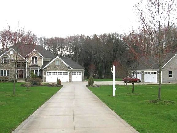 2nd image of 6620 Amelia Ave