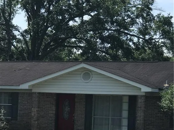 1121 Alvarez Dr, Saraland, AL 36571