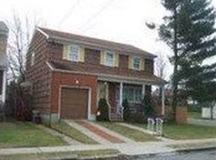 244 Park St, Staten Island, NY 10306