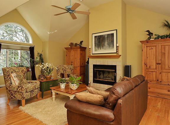 3rd image of 720 Brender Ln