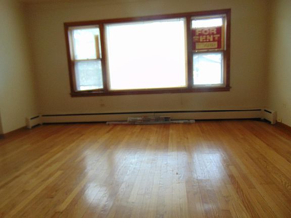 5th image of 13939 S Dearborn St APT 2