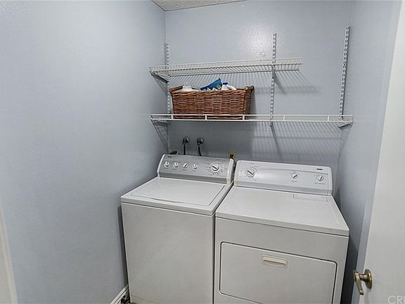 4th image of 27123 Crossglade Ave Unit 6