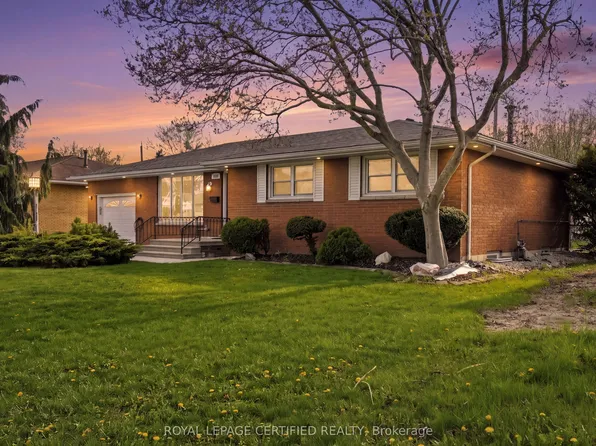 2435 McKay Ave, Windsor, ON N9E 2P4