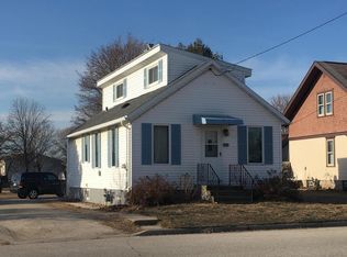 517 Forest Home Dr, Francis Creek, WI 54214
