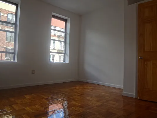 Rented by Bohemia Realty Group | media 28