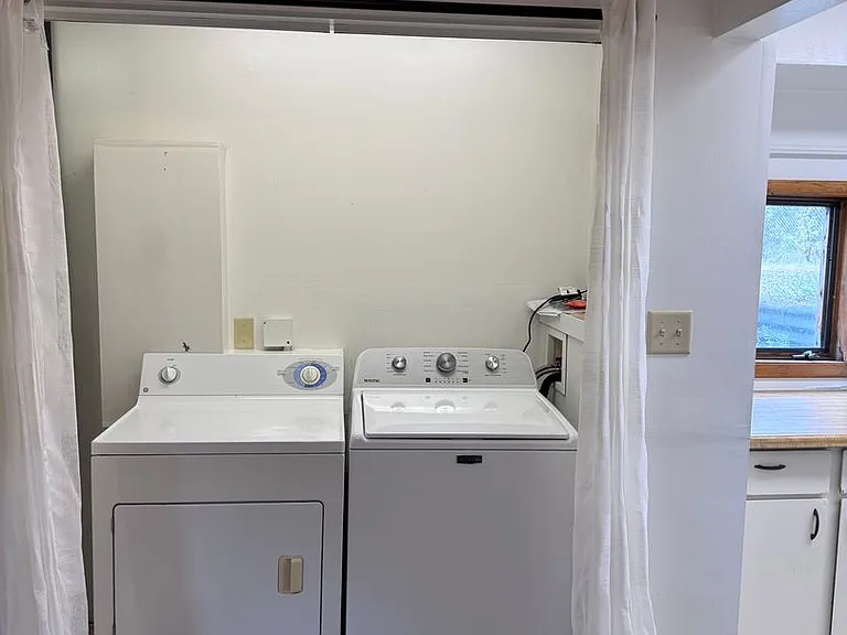 2021 Blueberry St — Photo 7