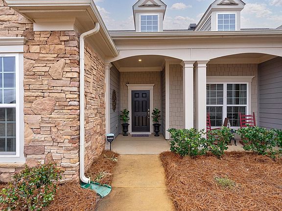 4th image of 1041 Pebble Creek Rd