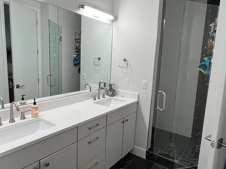 3411 Albion St #4-1 — Photo 9