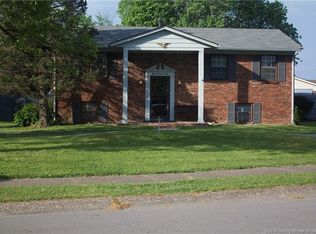 1001 Teakwood Dr, Clarksville, IN 47129