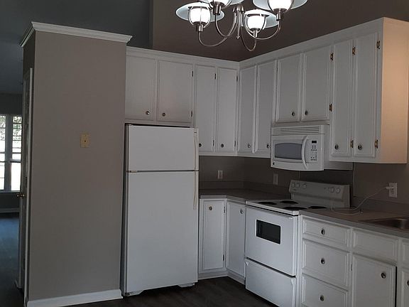 2nd image of 3908 Elkin Ridge Dr #B