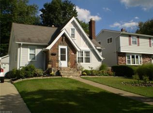 86 Southwick Dr, Bedford, OH 44146