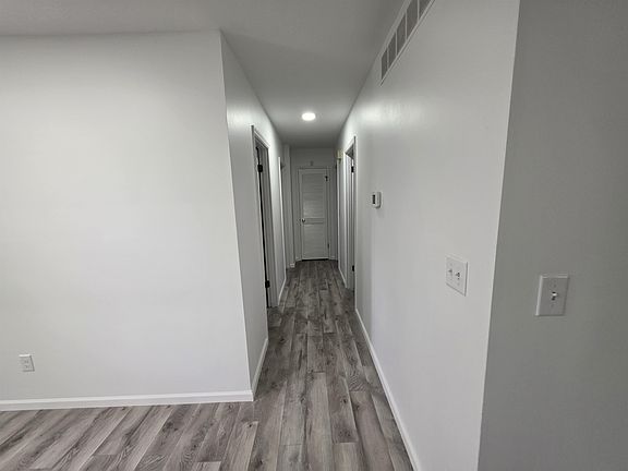 3rd image of 1166 N Sandplum Ln