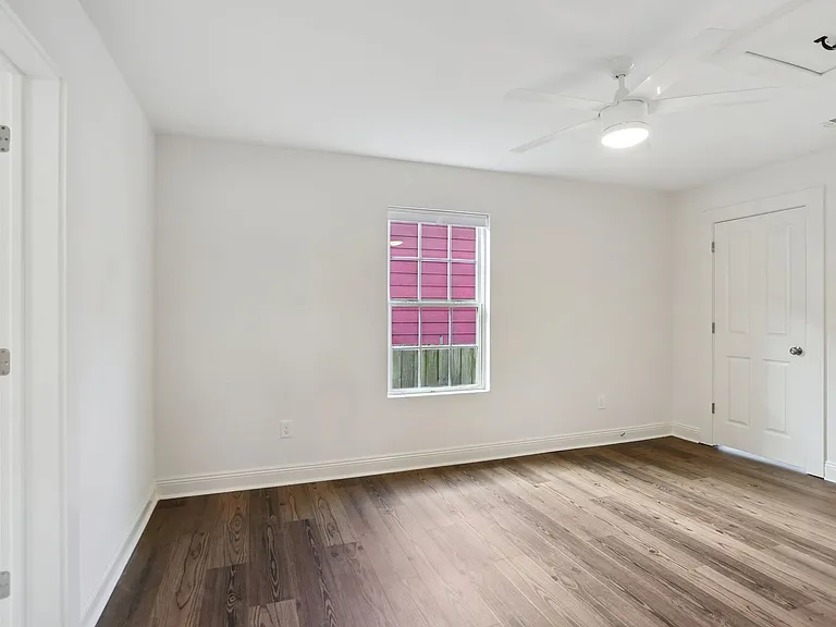 2239 Saint Andrew St — Photo 11