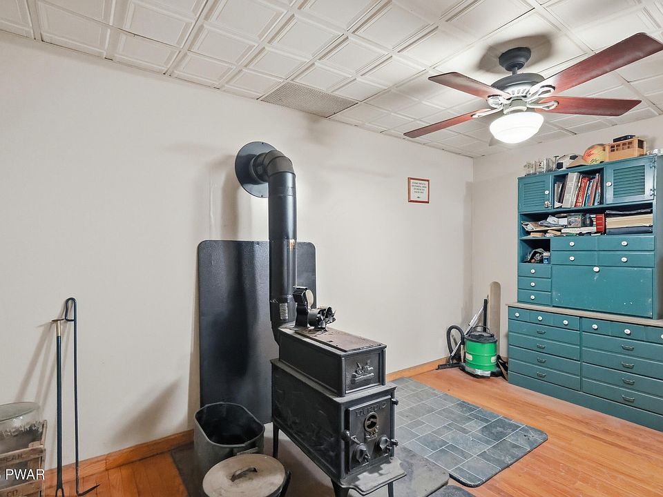 41st image of 992 Winterdale Rd