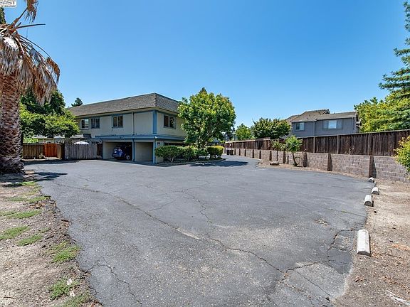 4th image of 4327 Fairlands Dr #3 & 4