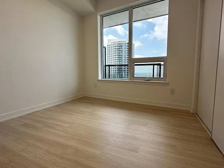 5105 Hurontario St #2208 — Photo 10
