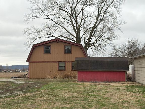 2nd image of 3310 SW Lakefront Ln W