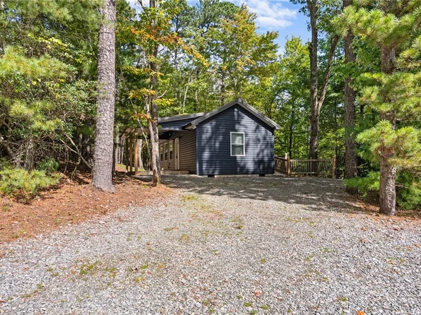 44 Araniska Road, Glade Valley, NC 28627