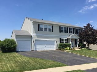 354 Hawthorn Ln, Antioch, IL 60002