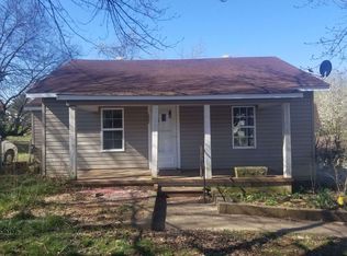 1202 Grove St, Loudon, TN 37774