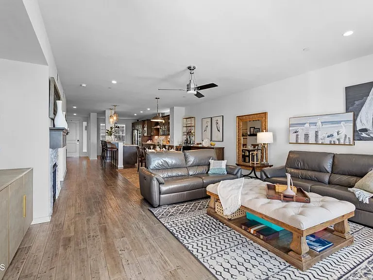 4008 Tradewinds Dr — Photo 16