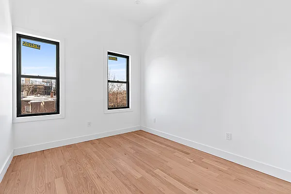 Rented by Compass | media 13