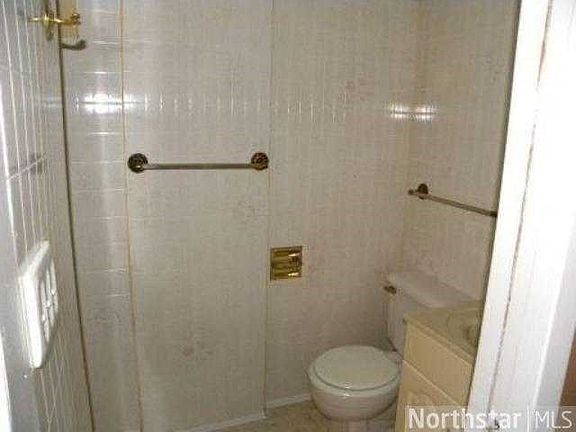 3rd image of 2651 Conway Ave E