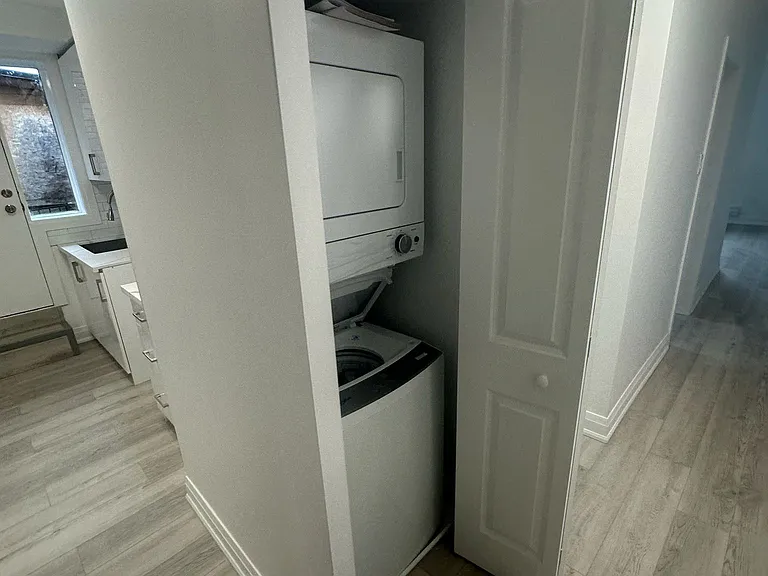 1710 Saint Clair Ave W #1 — Photo 8