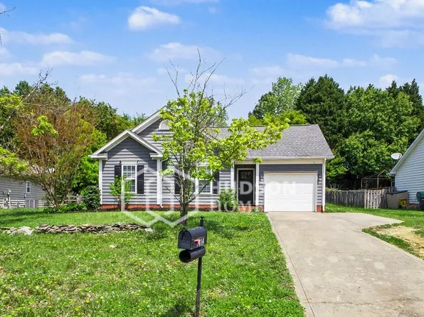 9314 Broken Pine Ln, Charlotte, NC 28269