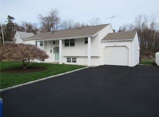 39 Rosemont Ave, Johnston, RI 02919