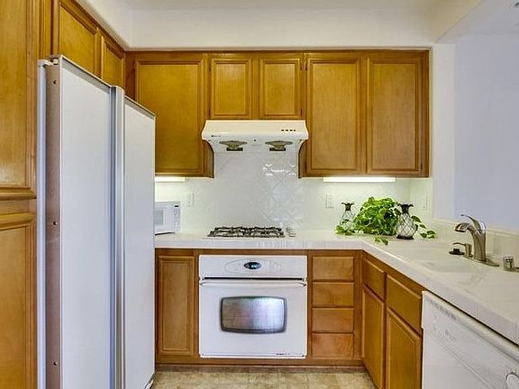 3rd image of 13310 Via Magdalena Unit 1