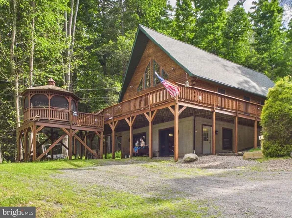 477 Finn Swamp Rd, Lakeville, PA 18438